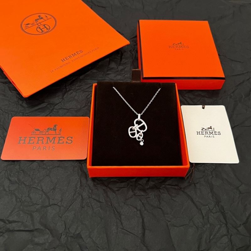 H**mes necklaces